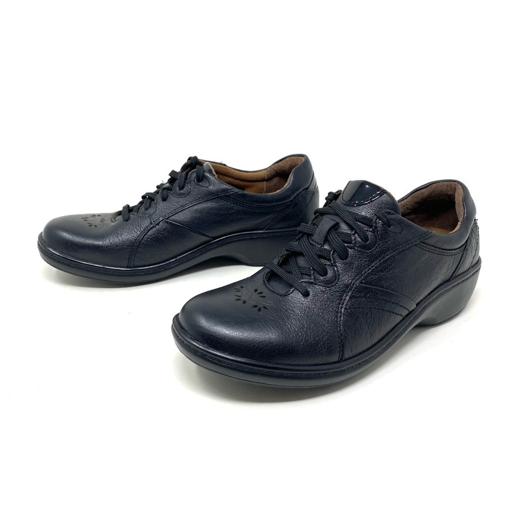 Aravon Delilah Black leather lace up shoes - Picture 2 of 8